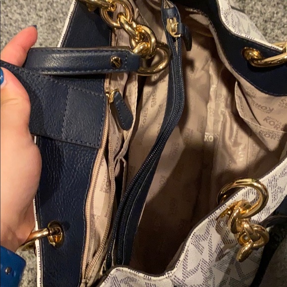 Michael Kors handbag - Picture 4 of 13